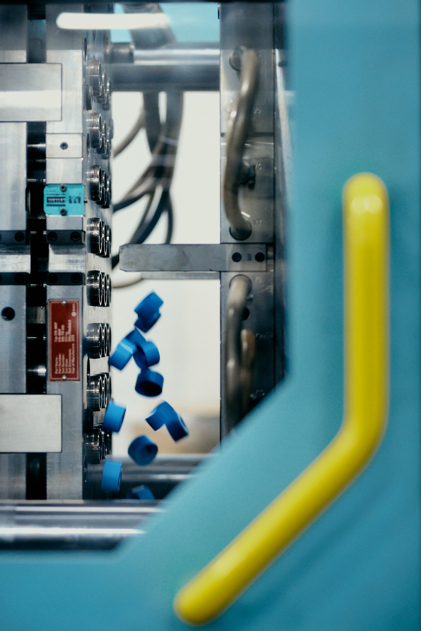 Smal Component Pot SMAL - Manufacturing Plastic Components